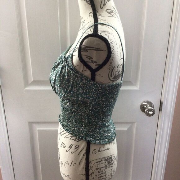 Women’s Green Floral Justify Spaghetti Strap Cinched Blouse Size Medium - Picture 2 of 6